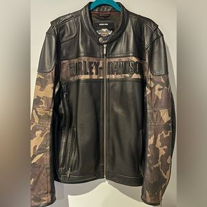 Gently Loved Harley Davidson 100% Leather Jacket Men’s XL Only Worn a few times